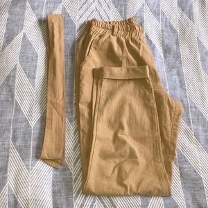 Carly Jean LA Size Small cropped pants with elastic waistband and tie belt